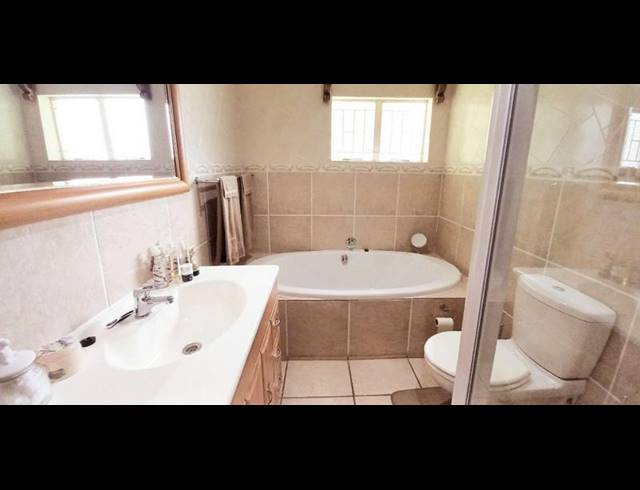 3 BEDROOM HOUSE FOR SALE IN MISTY BAY